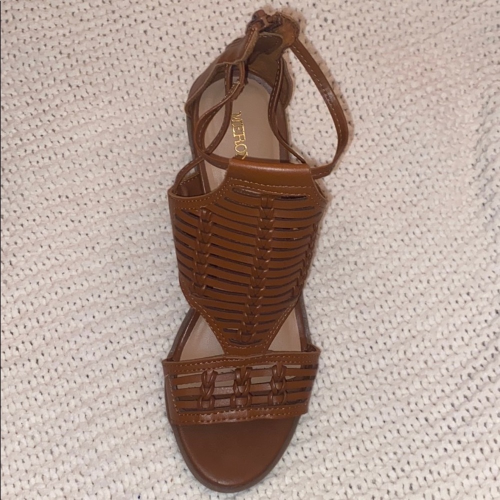 Target heels - Picture 2 of 3